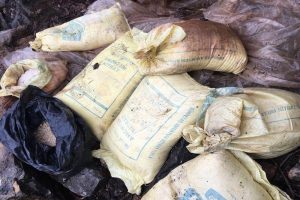 Hakkari'de bin 280 kilo amonyum nitrat ele ge&ccedil;irildi