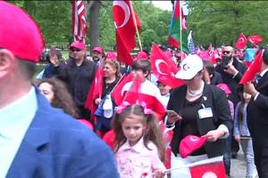 Beyaz Saray &ouml;n&uuml;nde başladı: 5 bin T&uuml;rk katıldı