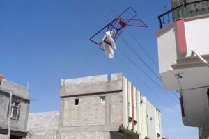 Elektrik tellerine &ccedil;amaşır kurutmalığı takıldı
