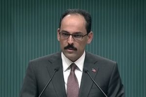 Kalın'dan partili cumhurbaşkanı a&ccedil;ıklaması