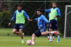 Fenerbah&ccedil;e'de kupa mesaisi başladı