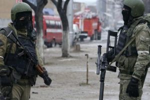 Okulda el bombası patladı! &Ouml;l&uuml; ve yaralılar var