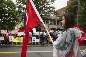 Washington'da T&uuml;rkler ve Ermeniler karşılıklı g&ouml;steri d&uuml;zenledi