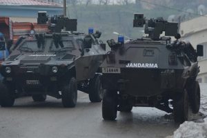 PKK'nın kandırdığı 8 gen&ccedil; teslim oldu