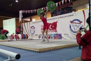 Halterci gen&ccedil; kızın feci &ouml;l&uuml;m&uuml;