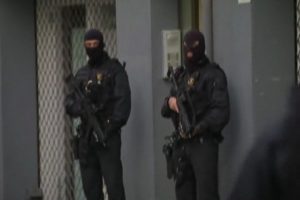 İspanya'da ter&ouml;r operasyonu: 8 g&ouml;zaltı