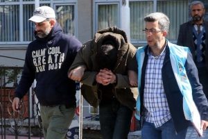 Viski &ccedil;aldığı markete tekrar gelince yakalandı