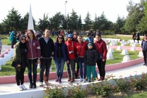 Bursa Sağlık &Ccedil;alışanları'ndan &Ccedil;anakkale &ccedil;ıkarması