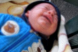 Sokakta yeni doğmuş bebek bulundu