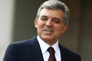Abdullah G&uuml;l, Deniz Baykal'la g&ouml;r&uuml;şt&uuml;; Erdoğan'a karşı aday olacak iddiası
