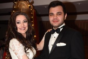 Başbakan Yardımcısı Veysi Kaynak'ın Bursa'da mutlu g&uuml;n&uuml;