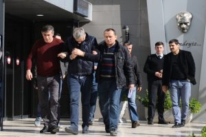 Bursa'da "Gizli g&ouml;revdeyim" diyerek 350 bin lira dolandırdı