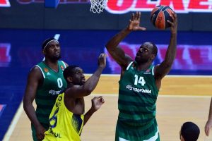 Panathinaikos Başkanı u&ccedil;ak biletlerini iptal etti