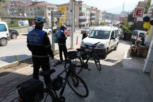 Bursa Nil&uuml;fer'de yaya ve bisiklet yolu işgaline ge&ccedil;it yok