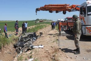 Tanker otomobili bi&ccedil;ti: 2 &ouml;l&uuml;, 1 yaralı