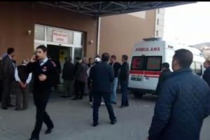 Diyarbakır'da iki aile arasında silahlı kavga; 2 &ouml;l&uuml;, 5 yaralı