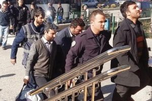 En b&uuml;y&uuml;k operasyon: Mikro karttan imamlar &ccedil;ıktı