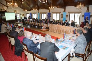 BUSKİ Bursa'da su &ccedil;eşmeden i&ccedil;ilir, Bursalılar aynı fikirde değil!