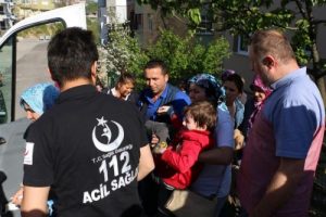 Ayağının &uuml;zerinden kamyonet ge&ccedil;ti
