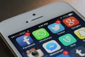 WhatsApp grup y&ouml;neticileri hapse atılabilecek!
