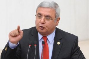 Ak Partili Metiner'den Arın&ccedil;'a yanıt