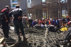 Cami inşaatında g&ouml;&ccedil;&uuml;k meydana geldi! &Ouml;l&uuml;ler ve yaralılar var