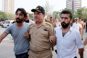 Sahil G&uuml;venlik Botu ve polislerin vurulmasını emretmiş
