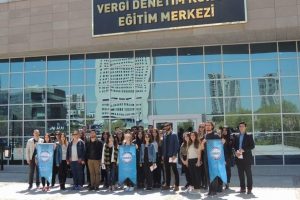 Bursa UÜ'lü öğrenciler Vergi Denetim Kurulu Başkanlığı'nda