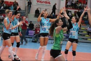 Bursa B&uuml;y&uuml;kşehir Belediyespor set vermedi