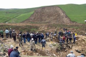 Kırgızistan'da toprak kayması: 24 kayıp