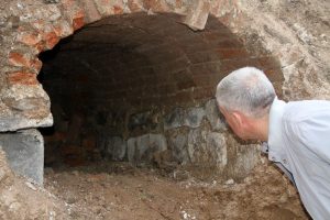Rus generalin g&ouml;m&uuml;ld&uuml;ğ&uuml; mahzenle ilgili ilgin&ccedil; detay