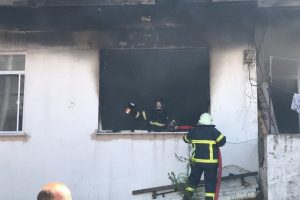 Patlayan televizyon evi k&uuml;l etti