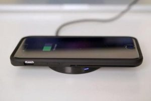 Apple, kablosuz şarj işini ciddiye alıyor