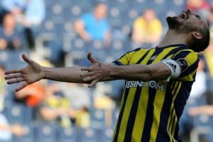 Mehmet Topal, Beşiktaş derbisinde cezalı