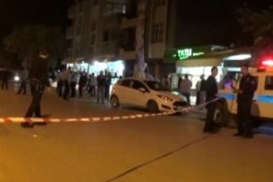 Kumarhaneyi taradı, yoldan ge&ccedil;en 7 kişi yaralandı