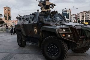 İstanbul'da 1 Mayıs i&ccedil;in yollar kapandı! G&ouml;zaltılar var...