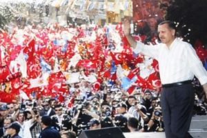 Cumhurbaşkanı Erdoğan imzalı fotoğrafa 50 bin TL istedi