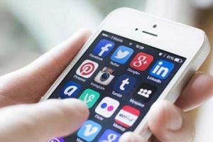 Akıllı telefon kullanım yaşı 9'a indi