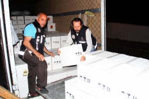 Tam 15 bin şişe ka&ccedil;ak i&ccedil;ki ele ge&ccedil;irildi