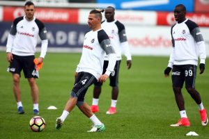 Beşiktaş, Fenerbah&ccedil;e hazırlıklarına başladı