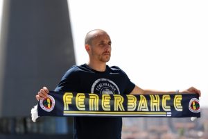 Aatif Chahechouhe: Fenerbah&ccedil;e'de oynamaktan gurur duyuyorum