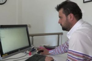 T&uuml;rk m&uuml;hendis &uuml;retti! Şarj sorununu bitirecek