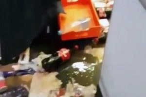 Yolcu u&ccedil;ağı inişe 40 dakika kala cehennemi yaşadı: 27 yaralı