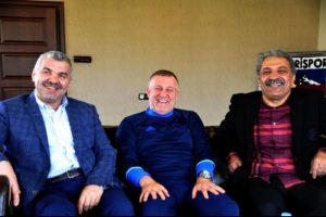 Kayserispor'da y&uuml;zler g&uuml;l&uuml;yor