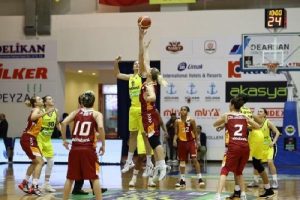 Fenerbah&ccedil;e Kadın Basketbol Takımı, yarı final serisinde 2-0 &ouml;ne ge&ccedil;ti