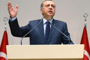 Erdoğan'dan yazarların kavgasına m&uuml;dahale: Tekkeye m&uuml;rit aramıyoruz