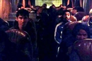 30 g&ouml;&ccedil;men ka&ccedil;ak&ccedil;ısı tutuklandı