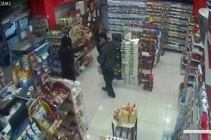 Bursa'da silahlı ve biber gazlı market soygununa 13 yıl!