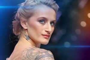 Didem Soydan'dan yatak pozu
