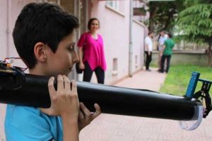 Elma toplama cihazı y&uuml;rekleri ağza getirdi